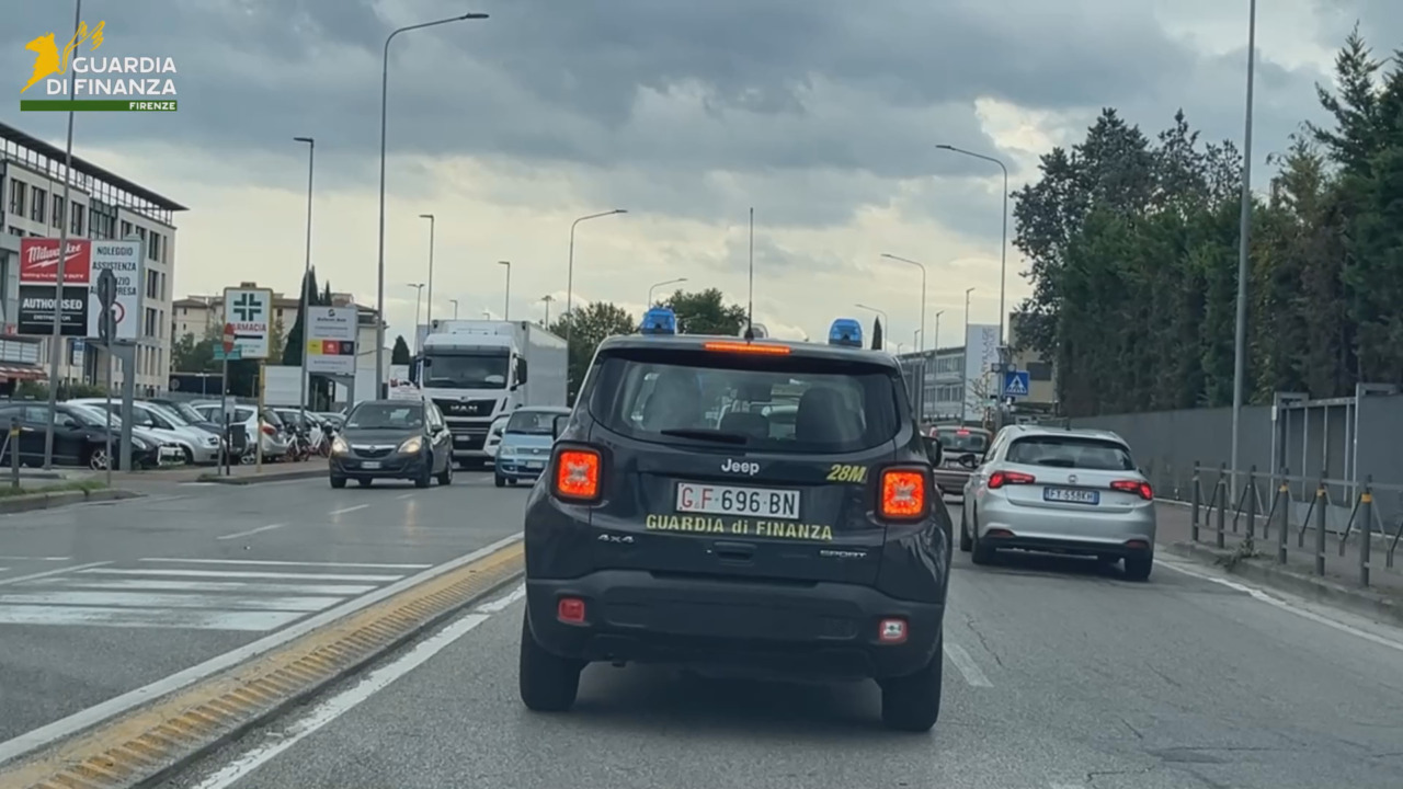 Tre unità immobiliari confiscate ad un imprenditore pratese