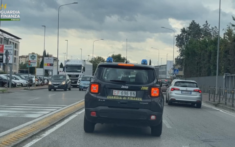 Tre unità immobiliari confiscate ad un imprenditore pratese