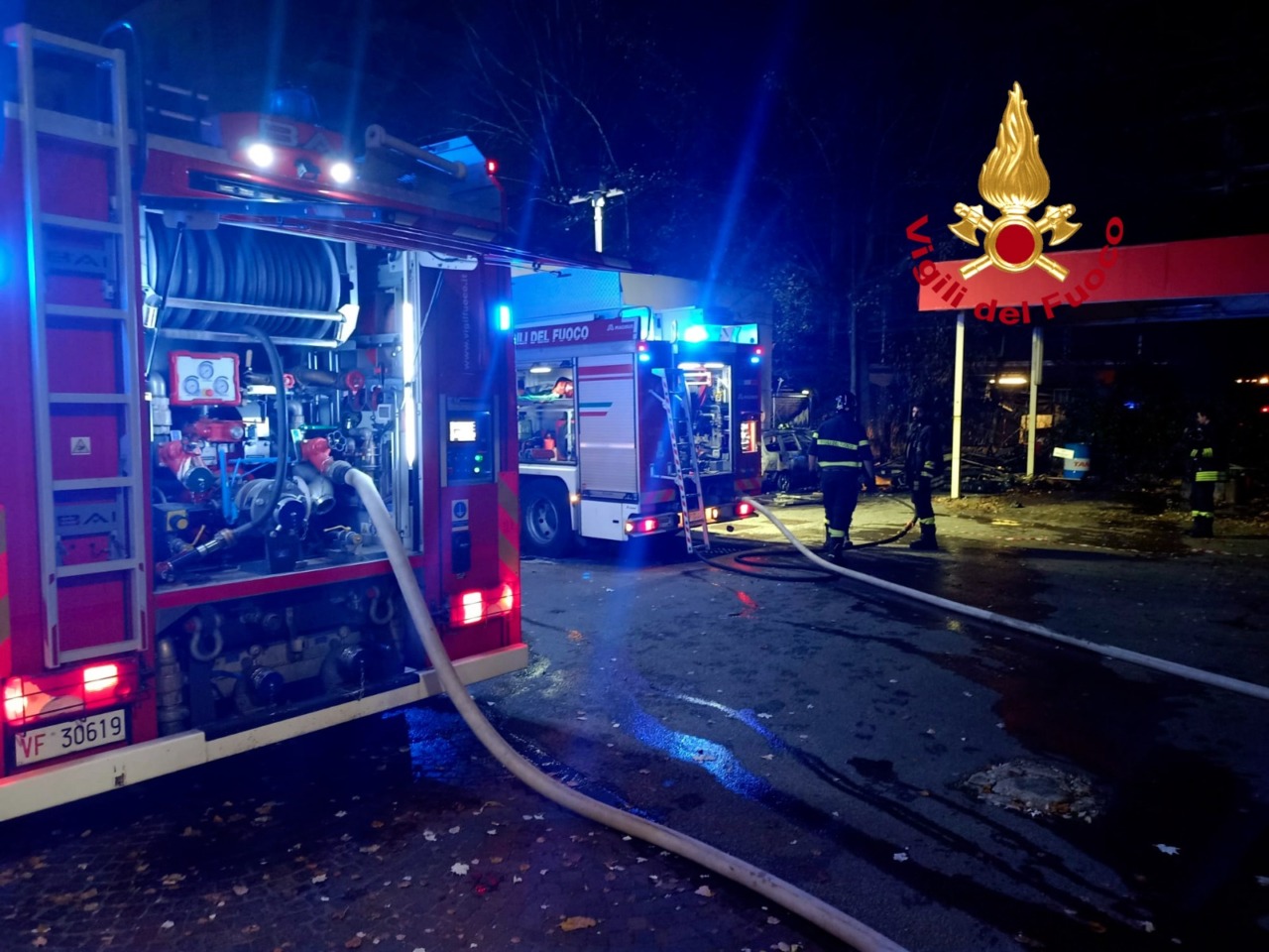 Distributore incendiato in viale Europa: arrestato 47enne