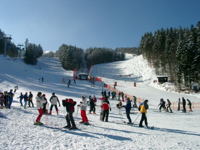 Stagione sci al via all’Abetone, aprono gli impianti risalita