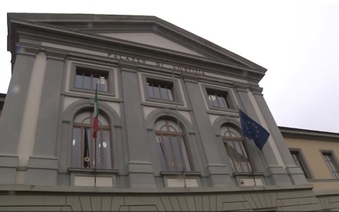 Arezzo, uccise la madre per “stress” e “privazione di sonno”