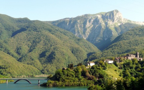 Il Parco delle Apuane al centro delle polemiche: le associazioni ambientaliste contestano il presidente Tagliasacchi