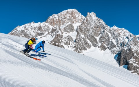 Courmayeur Mont Blanc: dove il lusso incontra la natura selvaggia, sotto lo sguardo eterno del Monte Bianco
