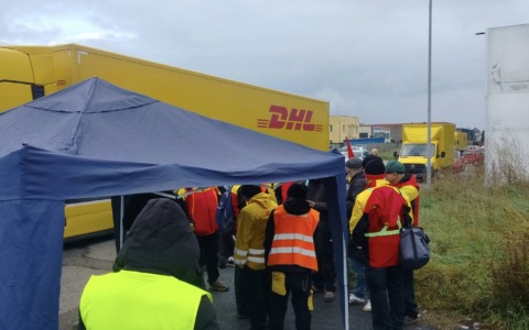 Usb, sciopero e presidio alla DHL di Livorno