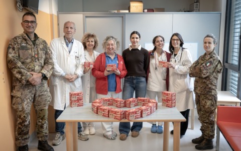 Natale di solidarietà: donazione del 183° Reggimento Paracadutisti “Nembo”