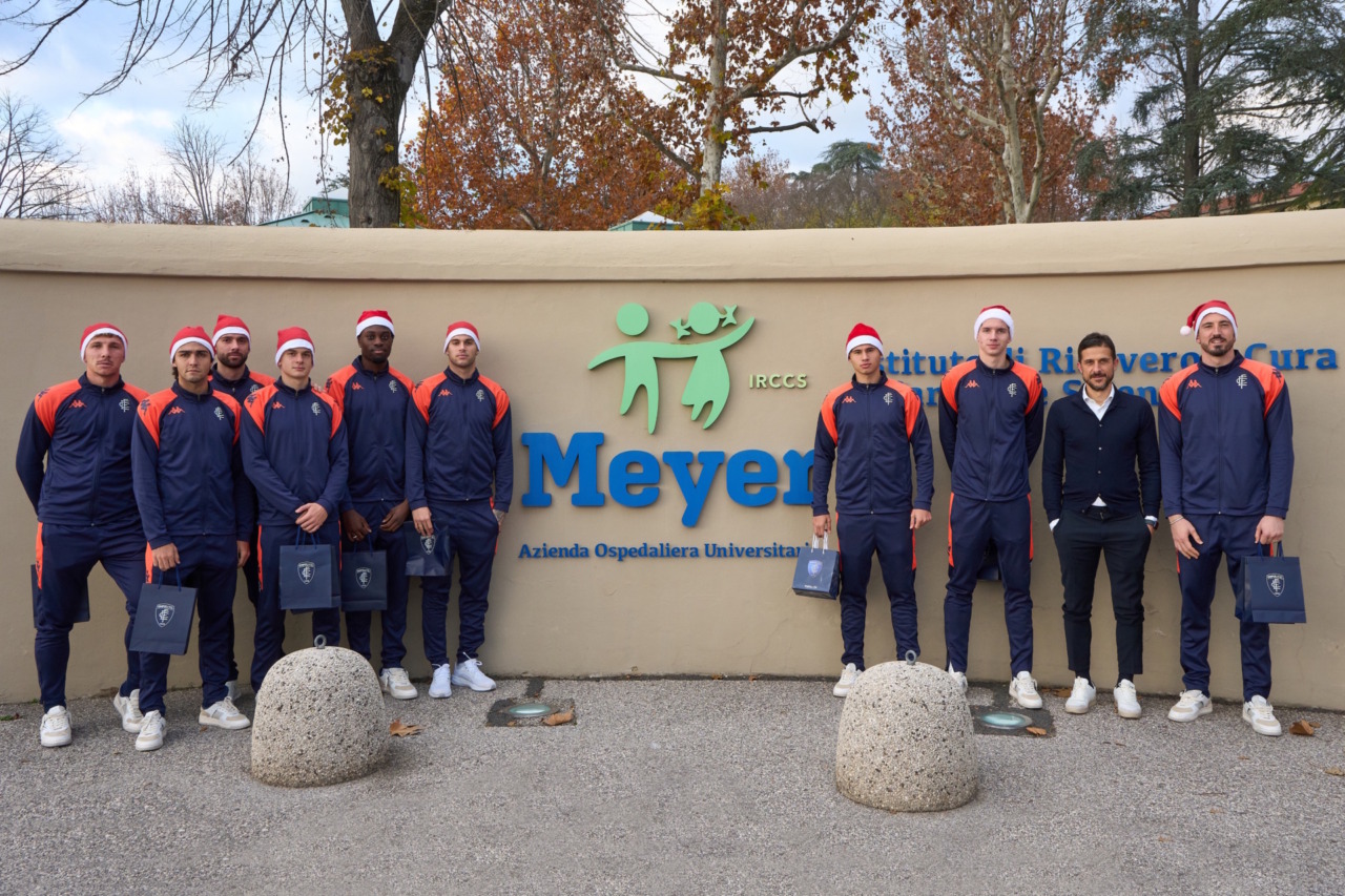 L’Empoli Football Club in visita natalizia all’Ospedale Pediatrico Meyer