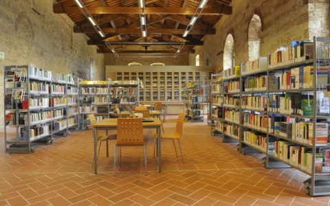 “Libri d’artista”: la mostra alla biblioteca di Massa Marittima