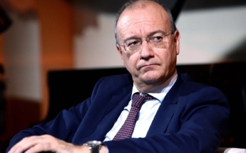 Il ministro Valditara chiede ispezioni in due scuole in cui ha parlato Albanese