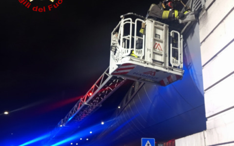 Capodanno, ripartita la linea della tramvia interrotta da un incendio