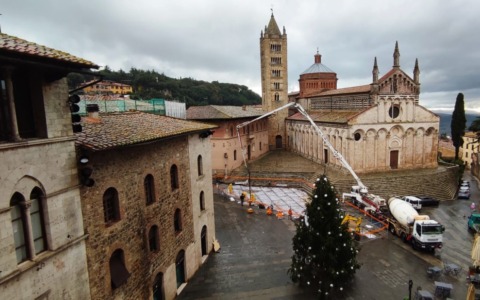 Avanzano i lavori in piazza Garibaldi