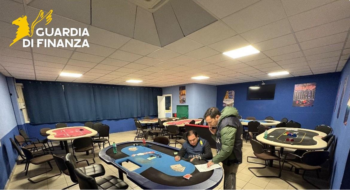 Operazione “regalo di Natale”, scoperta un bisca clandestina