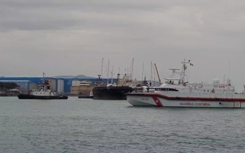 La nave Guang Rong è in sicurezza al porto di Livorno