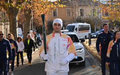 La fiamma olimpica attraversa la Toscana