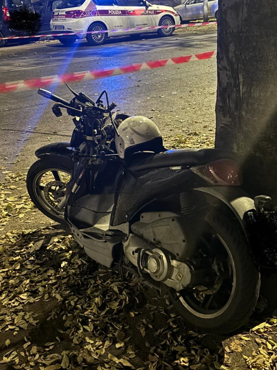 Scontro scooter-auto, muore un 58enne
