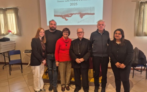 Povertà in crescita a Pistoia e Pescia: 2.694 persone ai Centri Caritas nel 2025