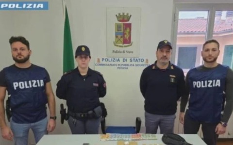 Trovato con le dosi pronte, arrestato spacciatore