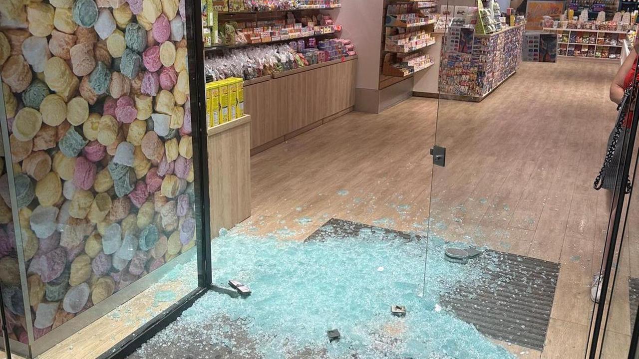 Preso il ladro seriale che spaccava le vetrine dei negozi