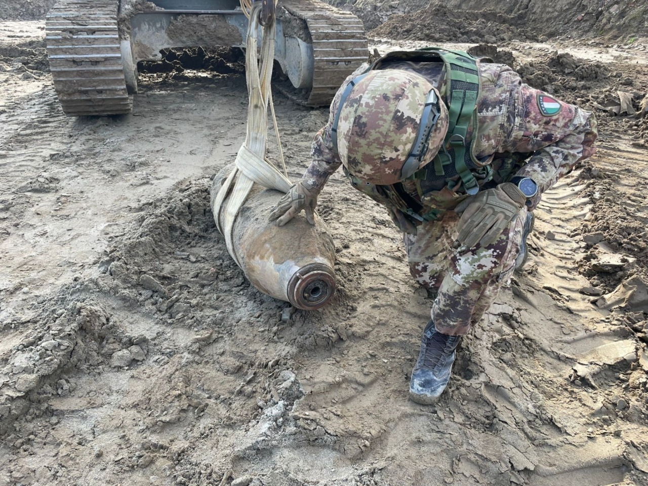 Rimossa bomba d’aereo della Seconda Guerra Mondiale: evacuate quasi 5mila persone