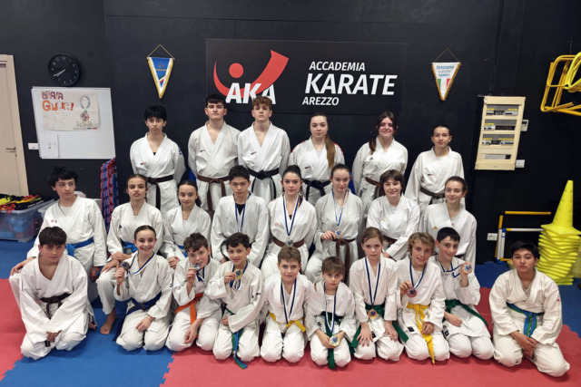 L’AKA Accademia Karate Arezzo brilla alla Coppa “Città di Pisa” conquistando il secondo posto