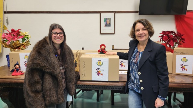 Subbiano (Arezzo), 500 calze per i bimbi e i nonni delle Rsa