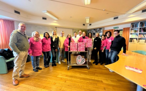 Kit per esami di colonscopia virtuale al reparto di radiologia dell’ospedale