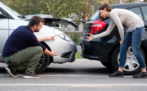 Assicurazioni auto in Toscana: rincari frenano ma Prato resta la più cara. Ecco dove si risparmia