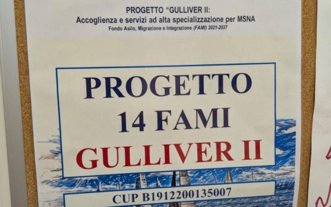 ll vescovo Gambelli incontra i minori stranieri non accompagnati al centro Fami Gulliver 2