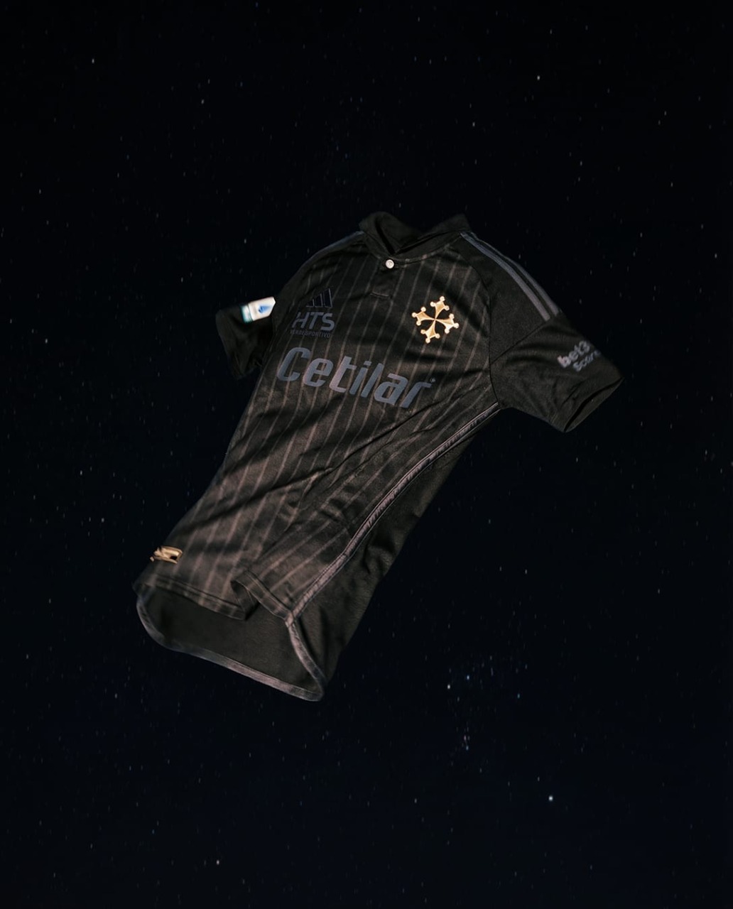 Pisa, una maglia speciale per l’anticipo contro il Milan