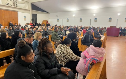 I funerali della piccola Nadia, morta investita a tre anni