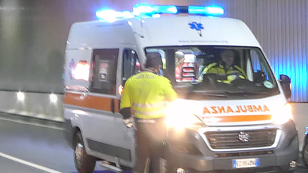 Lucca, incidente in galleria: coinvolte tre automobili