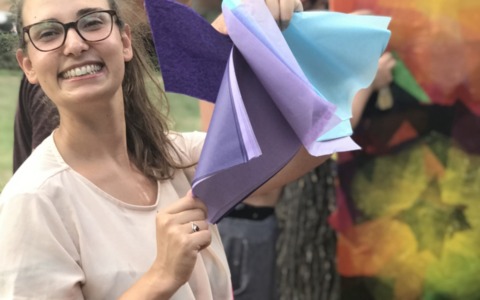 Giovane mamma colpita da un aneurisma, gli amici le dedicano un podcast