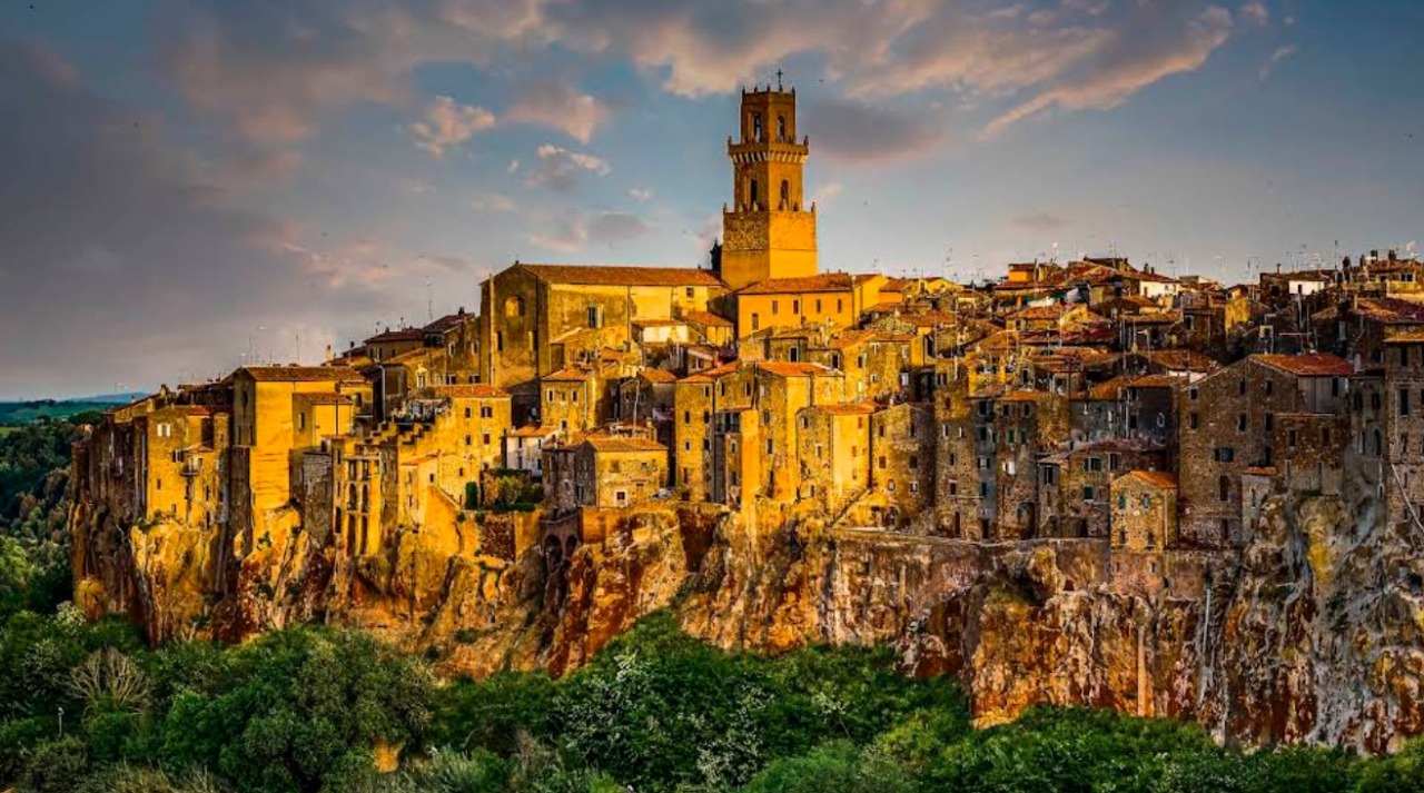 “Voci a Pitigliano”: conferenze-spettacolo sul turismo per ripensare l’accoglienza