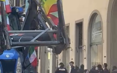 Coldiretti, migliaia di agricoltori in marcia sotto la Regione