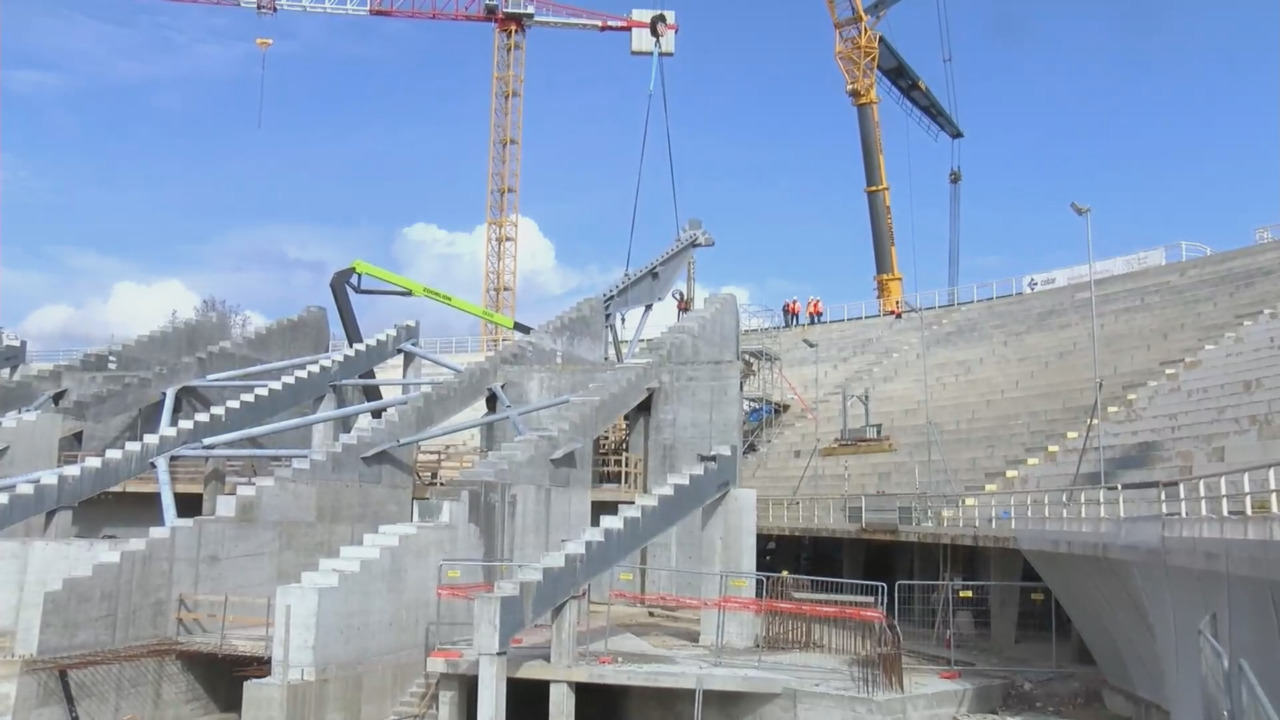 Restyling Franchi, installata la quinta trave d’acciaio in Curva Fiesole