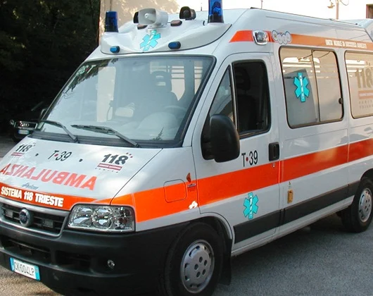 Trovato un cadavere tra gli scogli a Piombino
