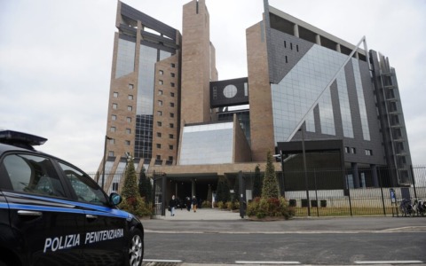 Sequestrato e torturato per la droga sparita: 18 anni di reclusione al mandante