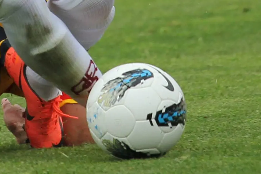 Massarosa, maxi rissa dopo la partita di dilettanti: due calciatori in ospedale