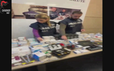 Farmaci anabolizzanti e sostanze stupefacenti, maxi blitz dei Nas