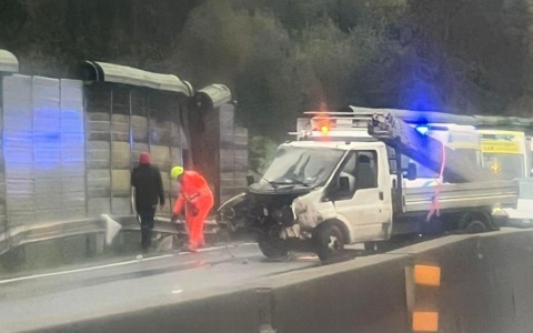 Incidente in Fi-Pi-Li, traffico bloccato in direzione mare