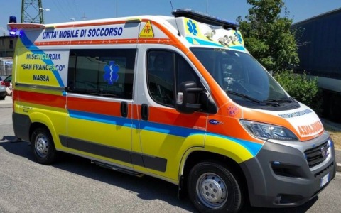 Incidente in collina, coinvolto pullman di una scuola in gita