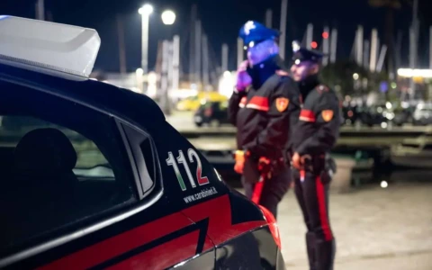 Paura dopo la discoteca in Versilia, inseguimento e spari con scacciacani