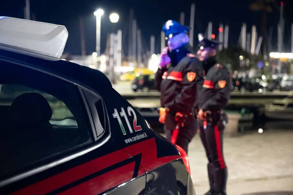 Paura dopo la discoteca in Versilia, inseguimento e spari con scacciacani