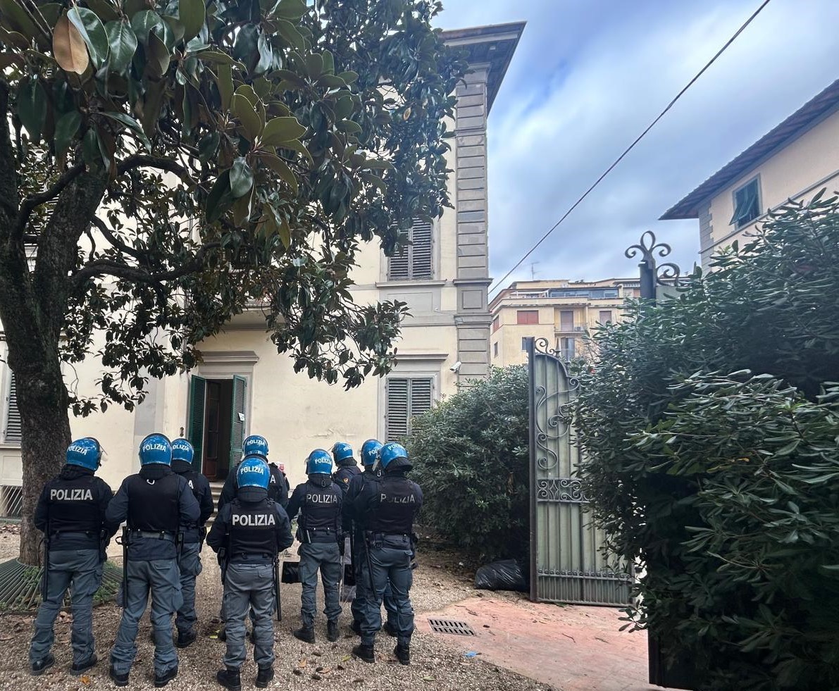 Sgombero in uno stabile occupato di via Masaccio