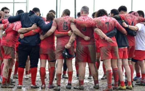 Pistoia, violento scontro durante la partita di rugby: 24enne in codice rosso