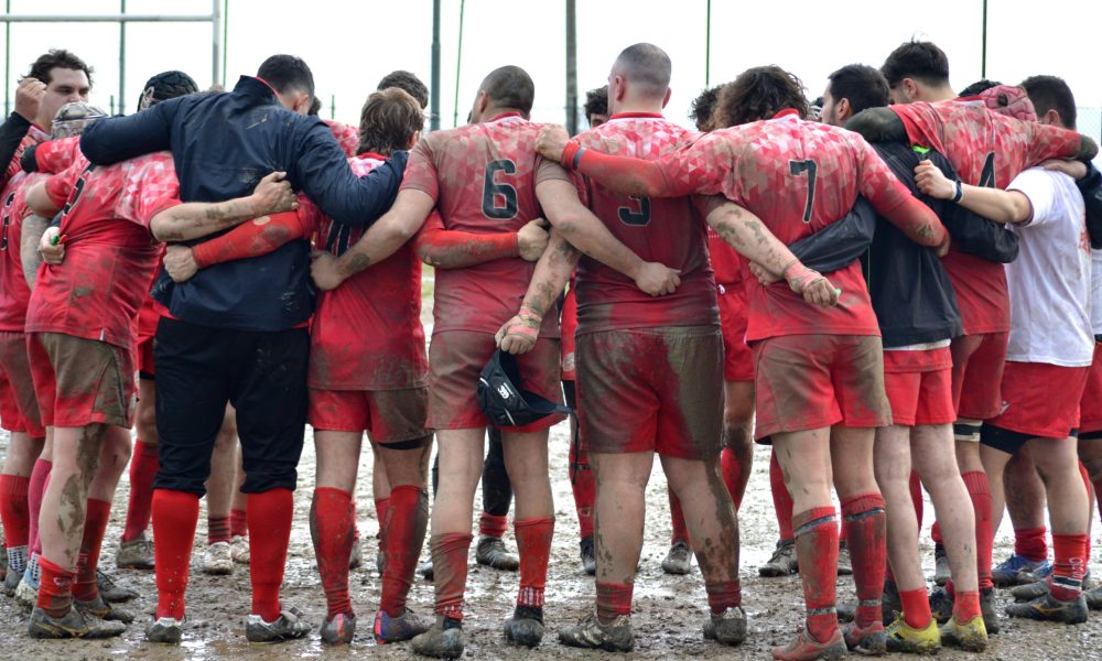 Pistoia, violento scontro durante la partita di rugby: 24enne in codice rosso