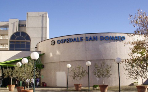 Arezzo, 61enne investita lungo la strada: portata in ospedale