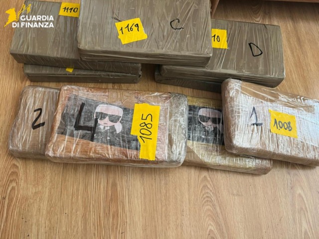 Droga tra Firenze e Prato: maxi sequestro di cocaina e hashish, due arresti