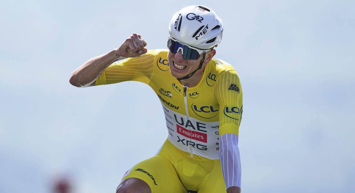 Ciclismo, vittoria Pogacar alla “Strade Bianche”