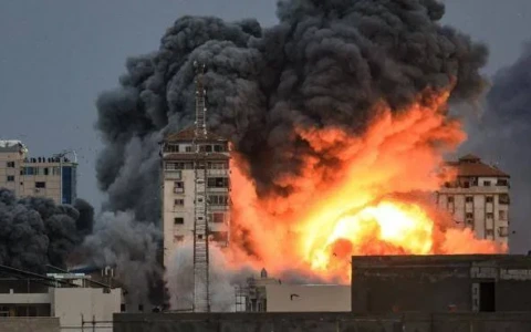 Crisi in Medio Oriente, ancora diversi fiorentini bloccati alle Maldive