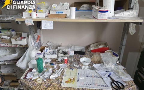 Scoperto un falso ambulatorio medico a Campi Bisenzio, una denuncia
